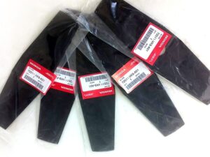 Lưỡi Cắt Cỏ Honda UMK435T-U2ST